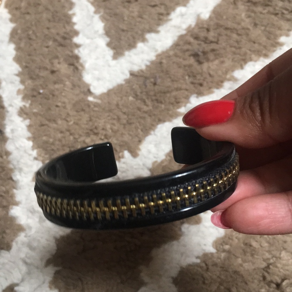 4 Bracelets - Picture 3 of 4